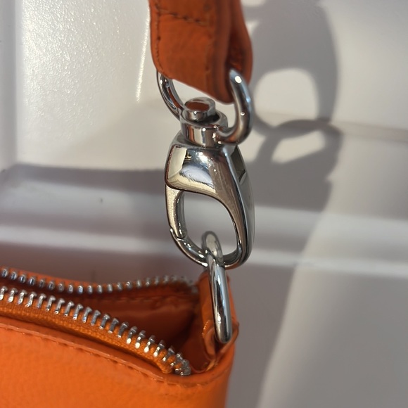 Joy Mangano Orange leather crossbody bag with adjustable strap GUC/RFID convert - Picture 6 of 12